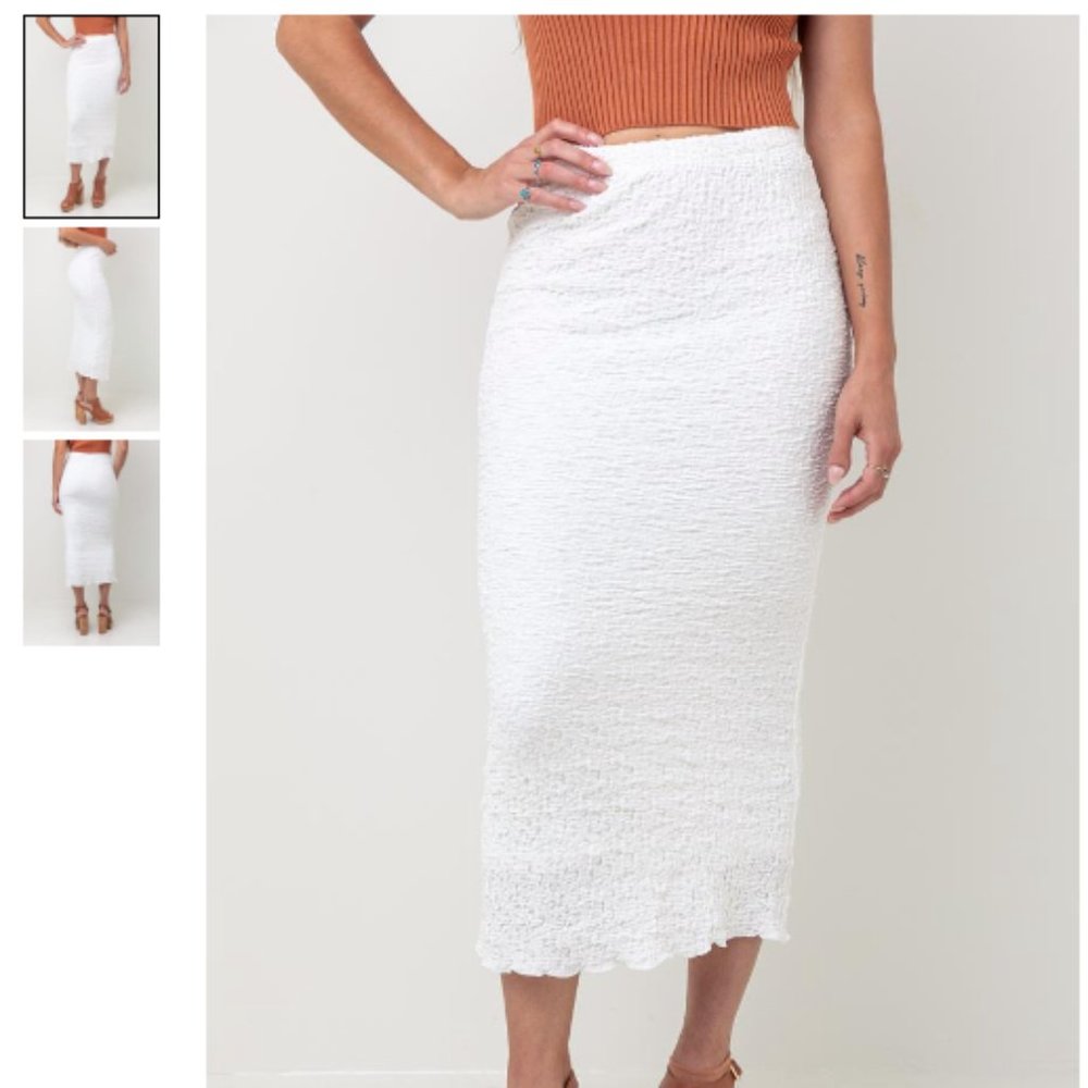 NWT WHITE TEXTURED KNIT MAXI SKIRT (L)